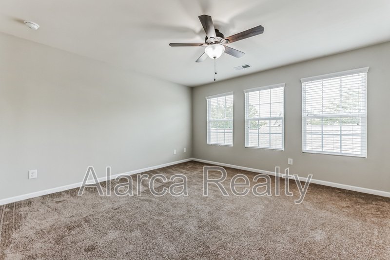For Rent: 8285 Viewpoint Ln Cornelius NC 28031 property image