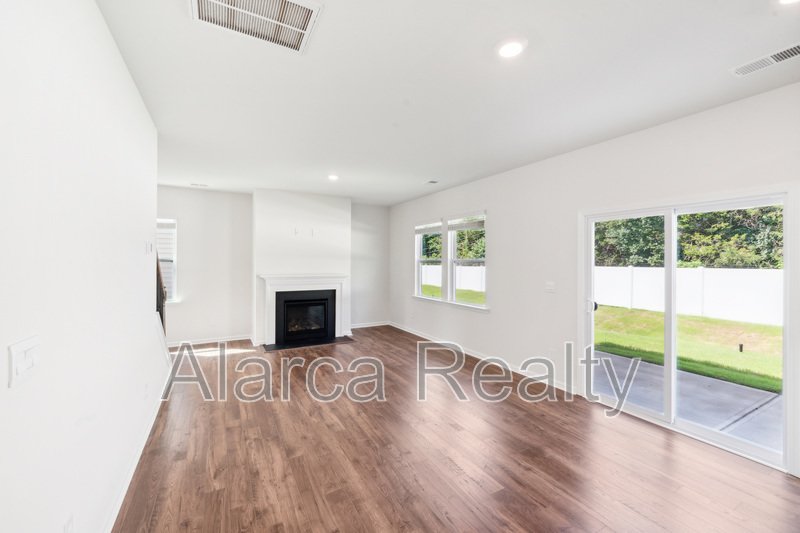 For Rent: 14112 Wilson Mac Ln Charlotte NC 28278 property image