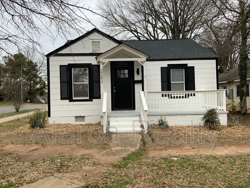 For Rent: 3242 Rogers St Charlotte NC 28208 property image