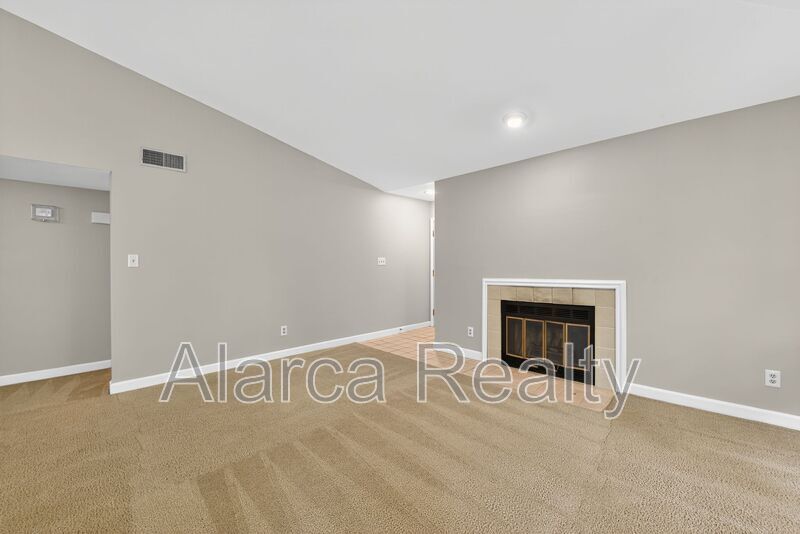 For Rent: 7425 Ashfield Ct Charlotte NC 28226 property image