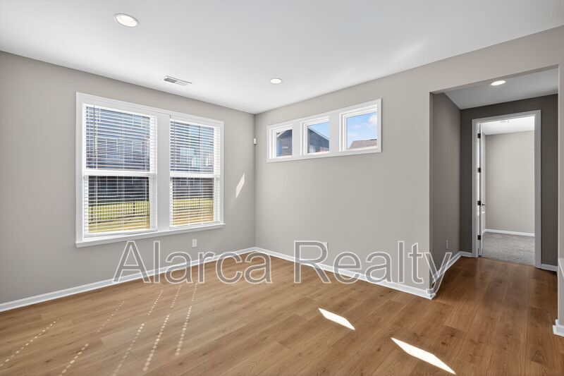 For Rent: 256 W Waterlynn Rd Mooresville NC 28117 property image