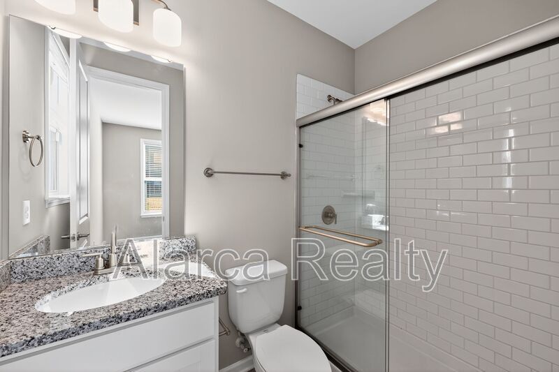 For Rent: 256 W Waterlynn Rd Mooresville NC 28117 property image