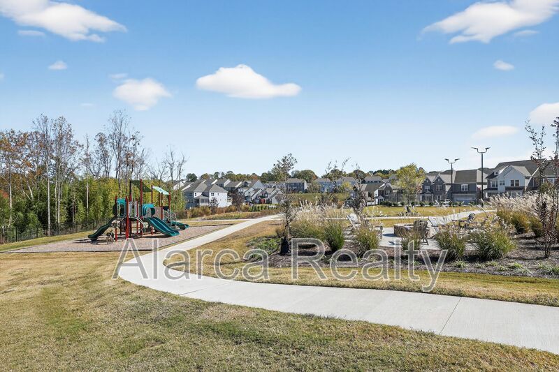 For Rent: 256 W Waterlynn Rd Mooresville NC 28117 property image