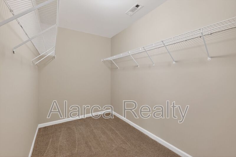 For Rent: 1454 Bedlington Dr NW, Charlotte, NC 28269 property image