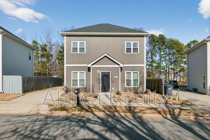 For Rent: 425 Centerfield Dr Charlotte NC 28214 property image