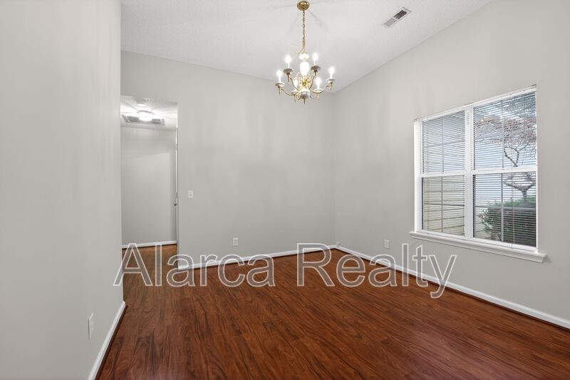 For Rent: 11025 Scrimshaw Ln Charlotte NC 28215 property image