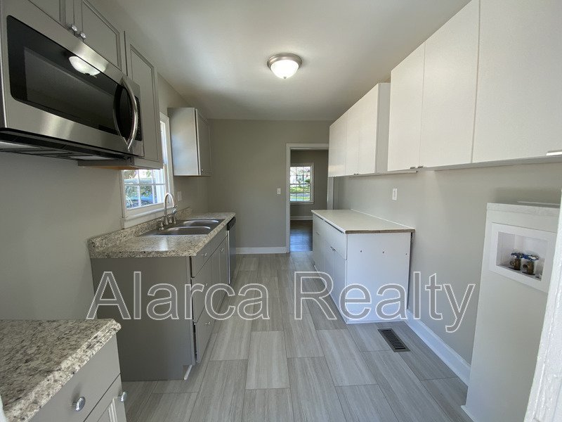 For Rent: 1513 Kimberly Rd Charlotte NC 28208 property image