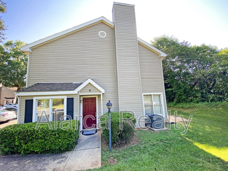 For Rent: 3134 Driftwood Dr Apt B property image