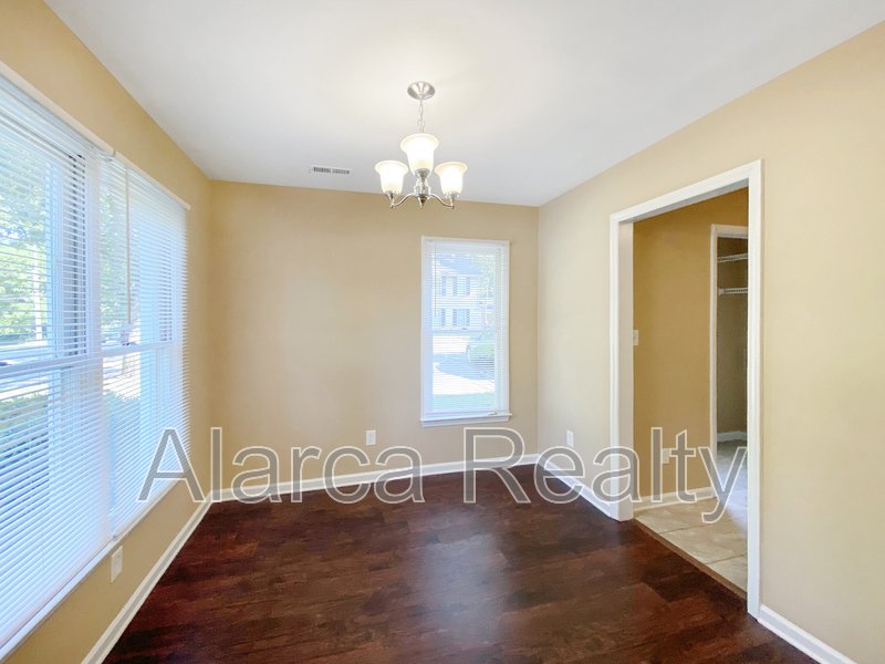 For Rent: 3134 Driftwood Dr Apt B property image
