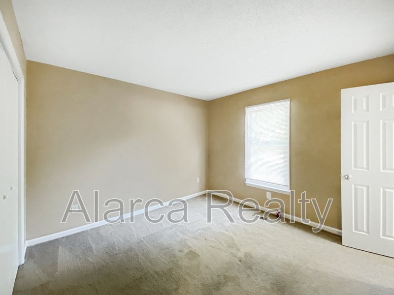 For Rent: 3134 Driftwood Dr Apt B property image