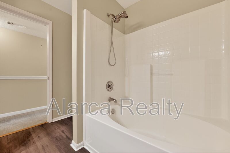 For Rent: 2817 Summergrove Ct, Matthews, NC 28105 property image