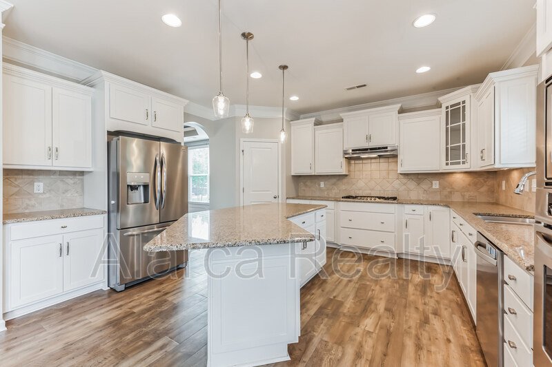 For Rent: 7419 Canova Ln Charlotte NC 28278 property image
