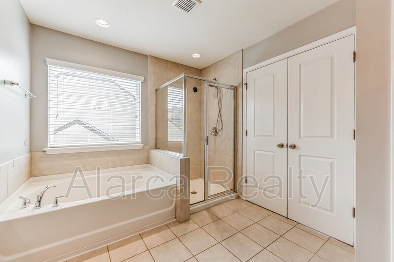 For Rent: 7419 Canova Ln Charlotte NC 28278 property image