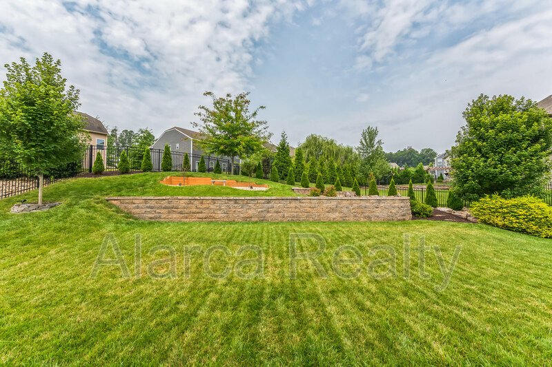 For Rent: 7419 Canova Ln Charlotte NC 28278 property image
