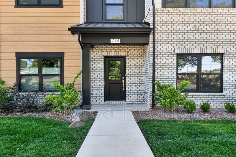 For Rent: 714 Falling Oak Aly Huntersville NC 28078 property image
