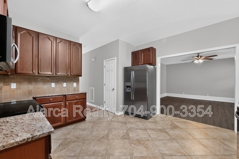 For Rent: 2041 White Cedar Ln Waxhaw NC 28173 property image