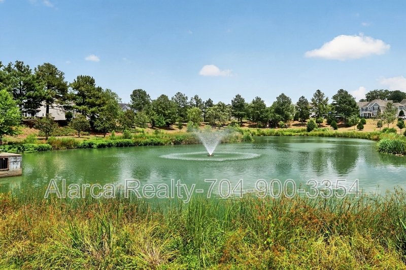 For Rent: 11528 Lottingly Dr Huntersville NC 28078 property image