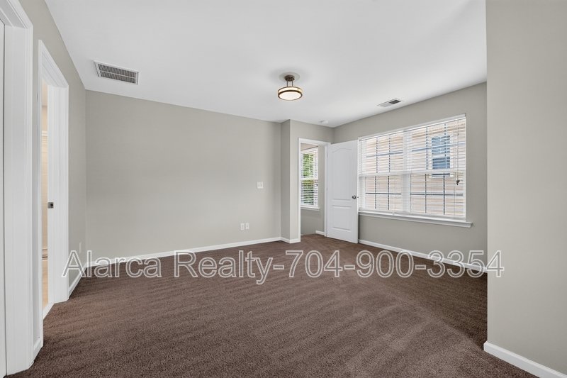 For Rent: 11528 Lottingly Dr Huntersville NC 28078 property image