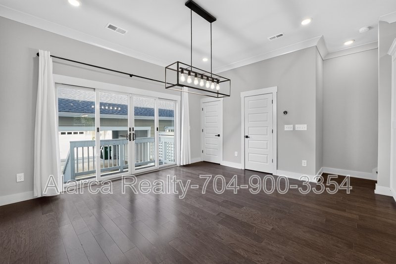 For Rent: 924 Van Every St Charlotte NC 28205 property image