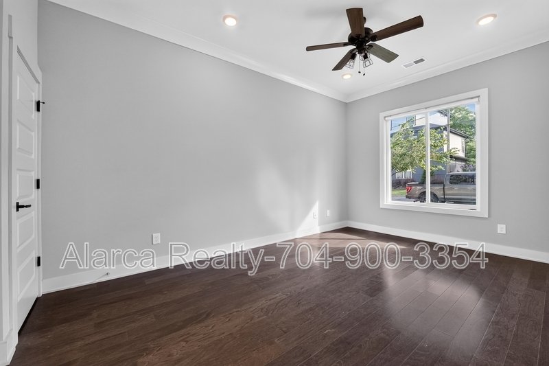 For Rent: 924 Van Every St Charlotte NC 28205 property image