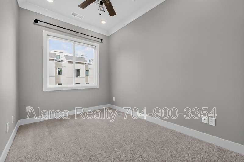 For Rent: 924 Van Every St Charlotte NC 28205 property image