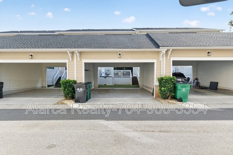 For Rent: 924 Van Every St Charlotte NC 28205 property image