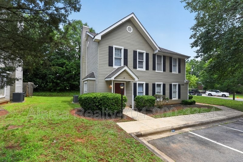 For Rent: 3134 Driftwood Dr Apt A Charlotte NC 28205 property image
