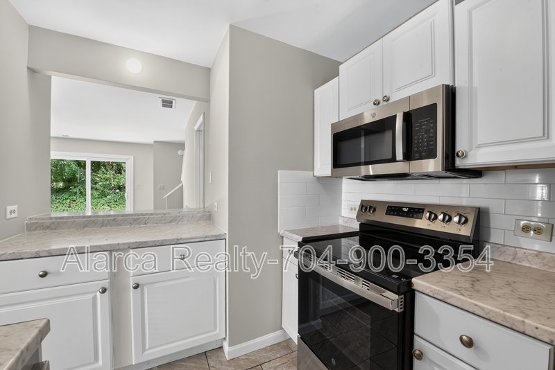 For Rent: 3134 Driftwood Dr Apt A Charlotte NC 28205 property image