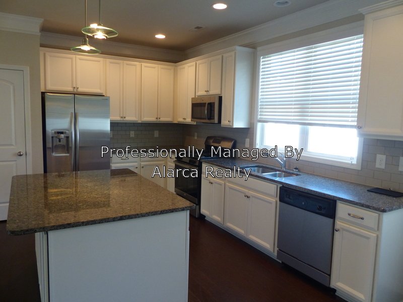 For Rent: 136 Morning Mist Ln Apt B Mooresville NC 28117 property image
