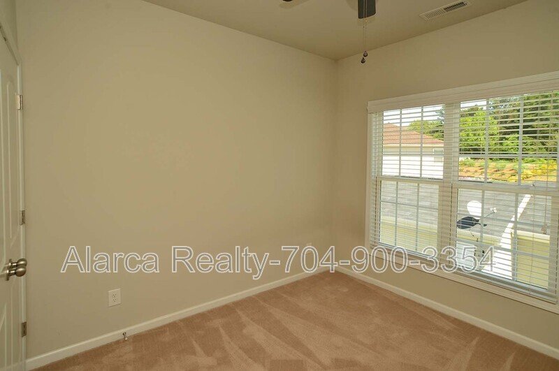 For Rent: 136 Morning Mist Ln Apt B Mooresville NC 28117 property image