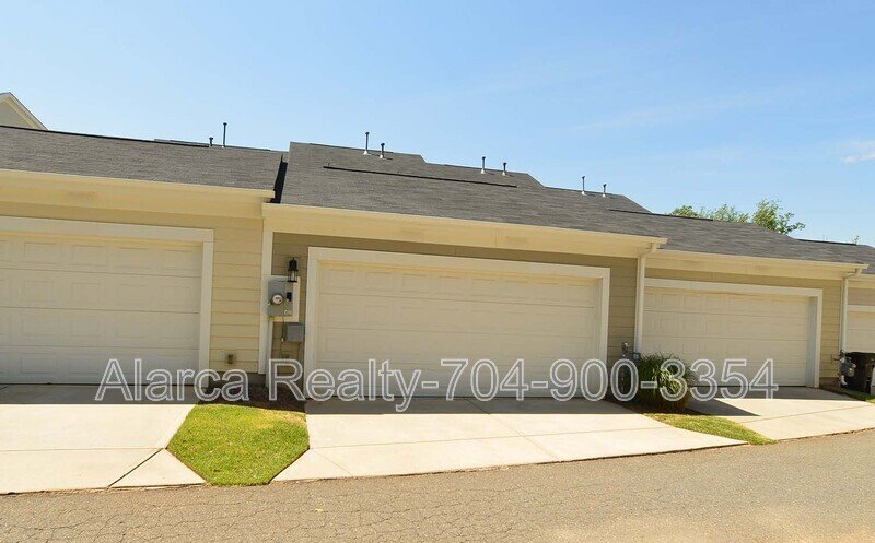 For Rent: 136 Morning Mist Ln Apt B Mooresville NC 28117 property image