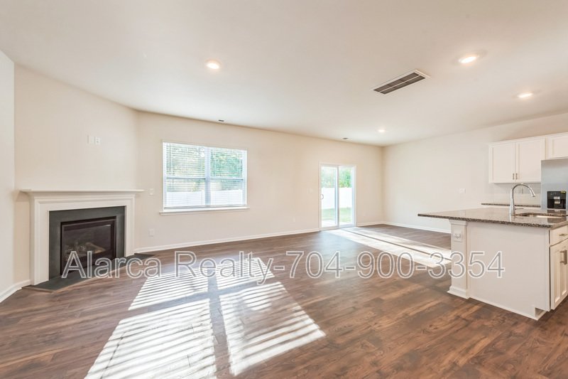 For Rent: 14220 Wilson Mac Ln Charlotte NC 28278 property image