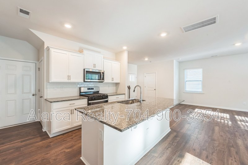 For Rent: 14220 Wilson Mac Ln Charlotte NC 28278 property image