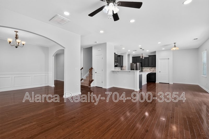 For Rent: 10431 Paisley Abbey Ln Charlotte NC 28273 property image