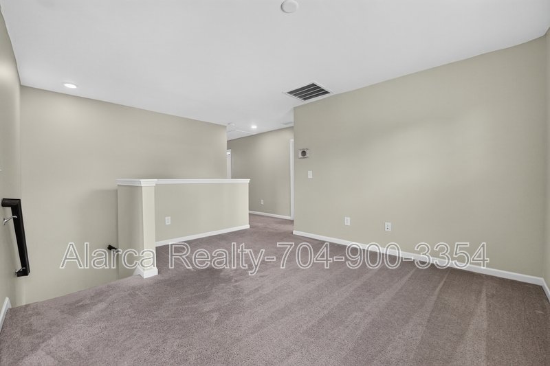 For Rent: 10431 Paisley Abbey Ln Charlotte NC 28273 property image