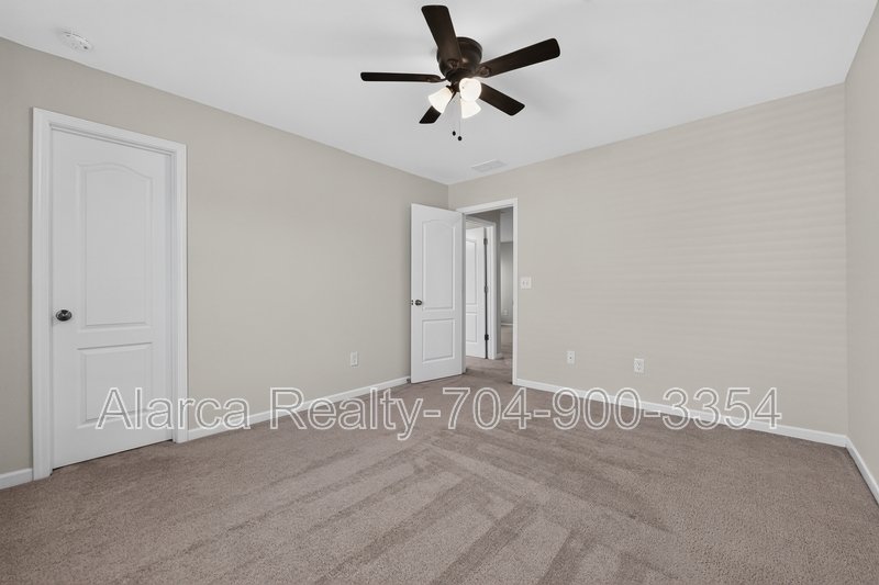 For Rent: 10431 Paisley Abbey Ln Charlotte NC 28273 property image