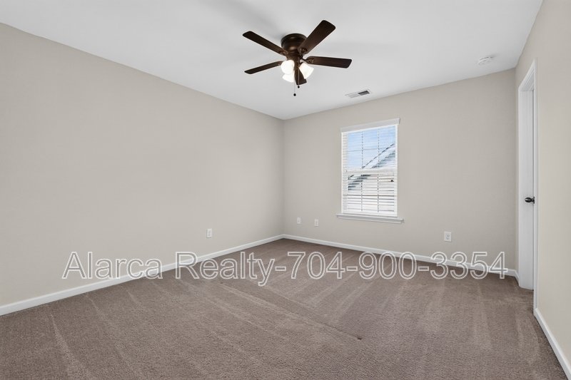 For Rent: 10431 Paisley Abbey Ln Charlotte NC 28273 property image