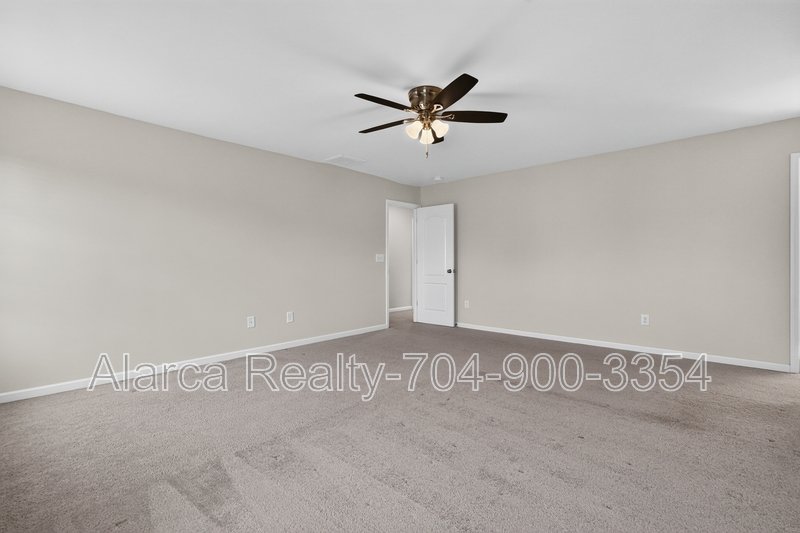 For Rent: 10431 Paisley Abbey Ln Charlotte NC 28273 property image