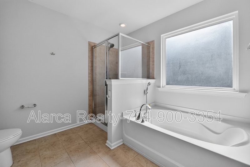 For Rent: 10431 Paisley Abbey Ln Charlotte NC 28273 property image