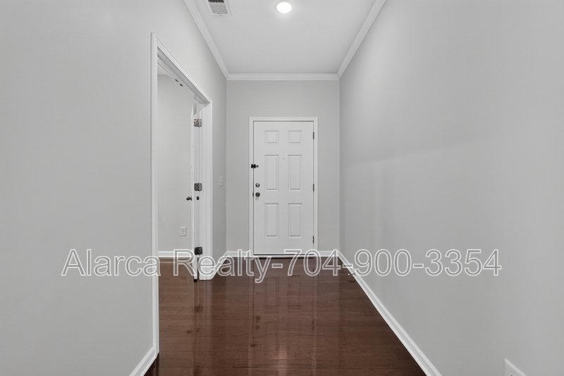 For Rent: 10431 Paisley Abbey Ln Charlotte NC 28273 property image
