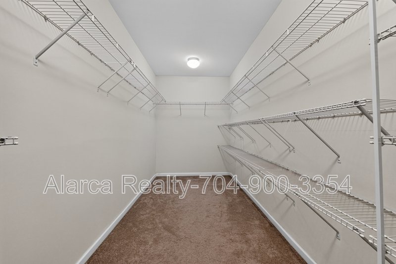 For Rent: 10431 Paisley Abbey Ln Charlotte NC 28273 property image