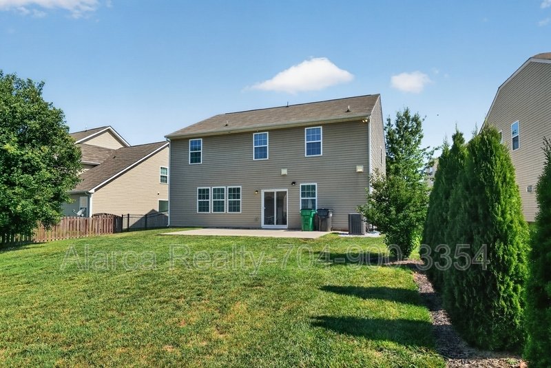 For Rent: 10431 Paisley Abbey Ln Charlotte NC 28273 property image