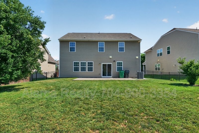 For Rent: 10431 Paisley Abbey Ln Charlotte NC 28273 property image