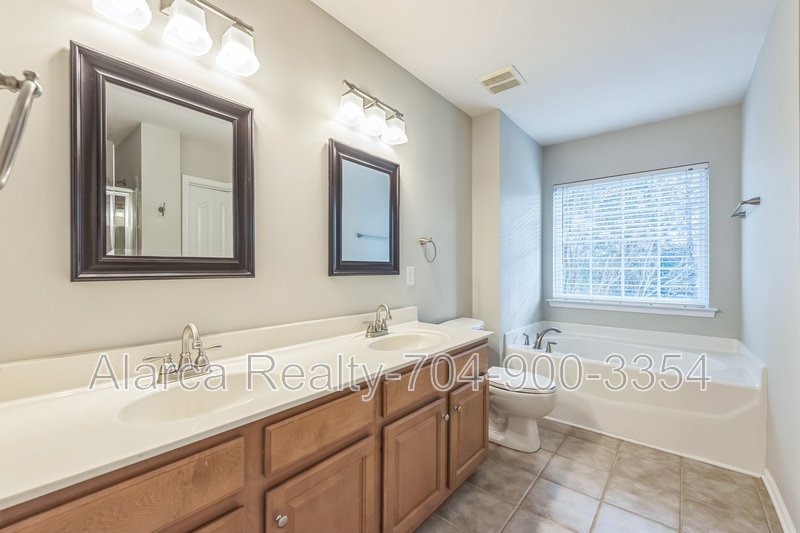 For Rent: 	2901 Meherrin Ct Waxhaw NC 28173 property image