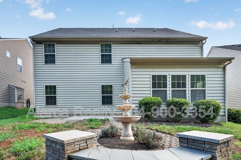 For Rent: 5804 Selkirkshire Rd Charlotte NC 28278 property image