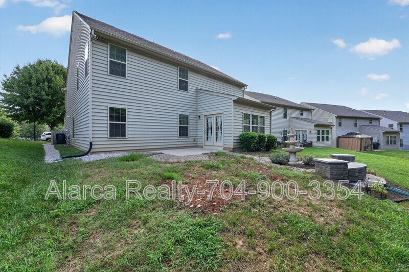 For Rent: 5804 Selkirkshire Rd Charlotte NC 28278 property image