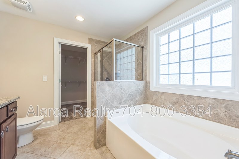 For Rent: 1020 Ridge Haven Rd, Waxhaw, NC 28173 property image
