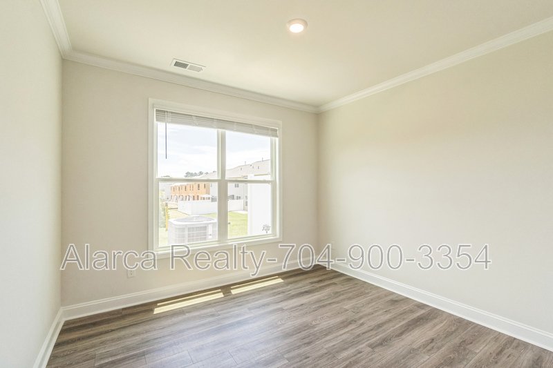 For Rent: 7871 Iron Rd Sherrills Ford NC 28673 property image