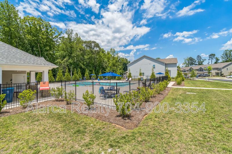 For Rent: 7871 Iron Rd Sherrills Ford NC 28673 property image