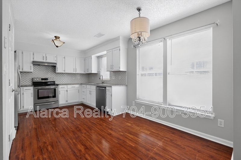 For Rent: 1901 Misty Vale Rd Charlotte NC 28214 property image